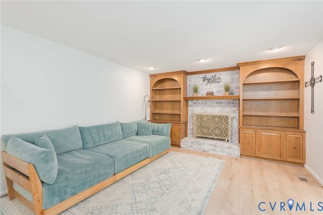 9705 Laurel Lakes Ct, Henrico, VA 23060