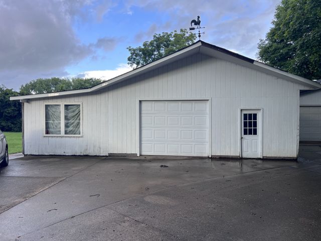 2343 Old Ashland City Rd, Clarksville, TN 37043