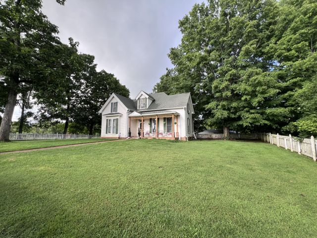 2343 Old Ashland City Rd, Clarksville, TN 37043