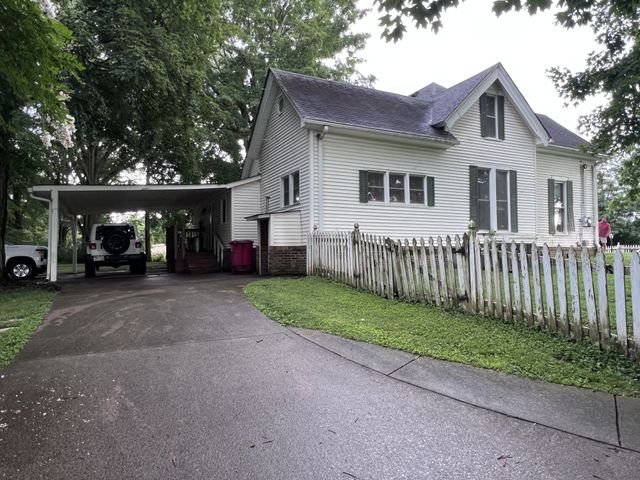 2343 Old Ashland City Rd, Clarksville, TN 37043
