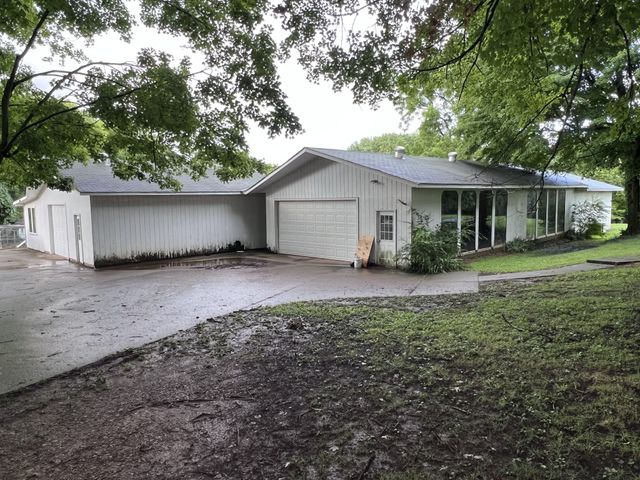 2343 Old Ashland City Rd, Clarksville, TN 37043
