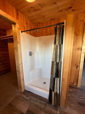 5501 N Streckfus Trl, Salina, KS 67401