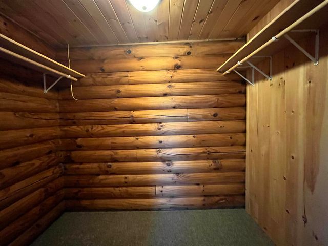 5501 N Streckfus Trl, Salina, KS 67401