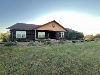 5501 N Streckfus Trl, Salina, KS 67401