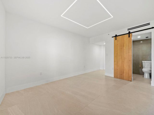 4854 NW 7th St 206, Miami, FL 33126