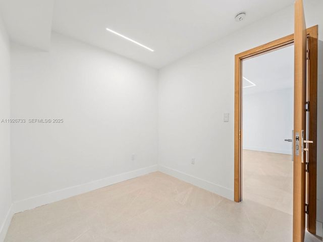 4854 NW 7th St 206, Miami, FL 33126