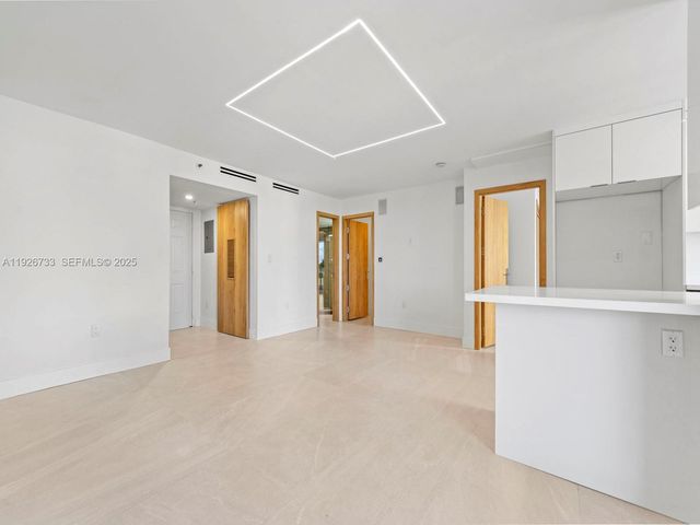 4854 NW 7th St 206, Miami, FL 33126