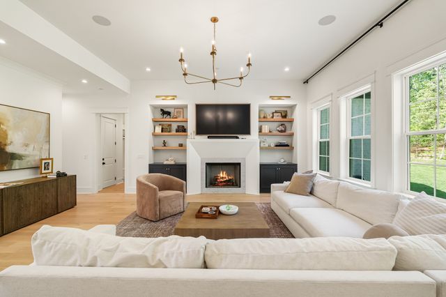 2032 Vail Trce, Nolensville, TN 37135