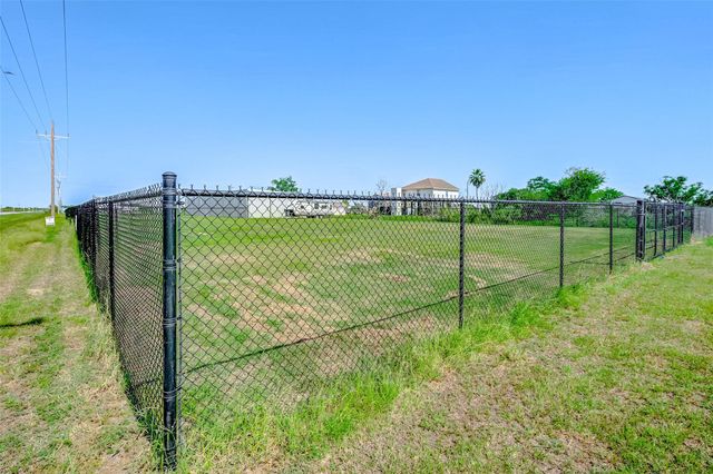 2024 Hwy 87, Port Bolivar, TX 77650