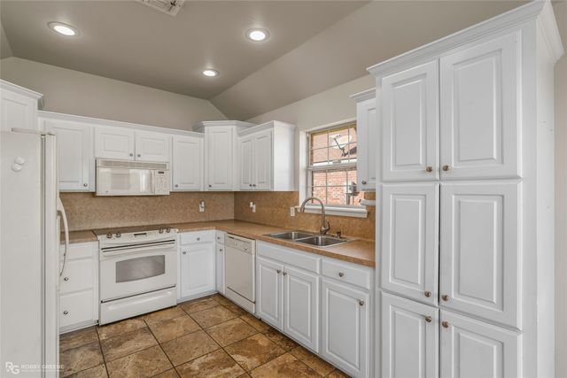 2210 Stockwell Road, Bossier City, LA 71111