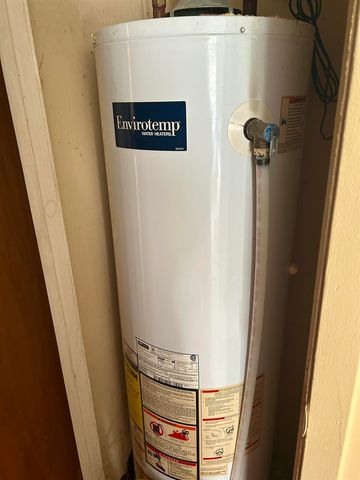 704 WILSON ST, Henderson, TX 75652