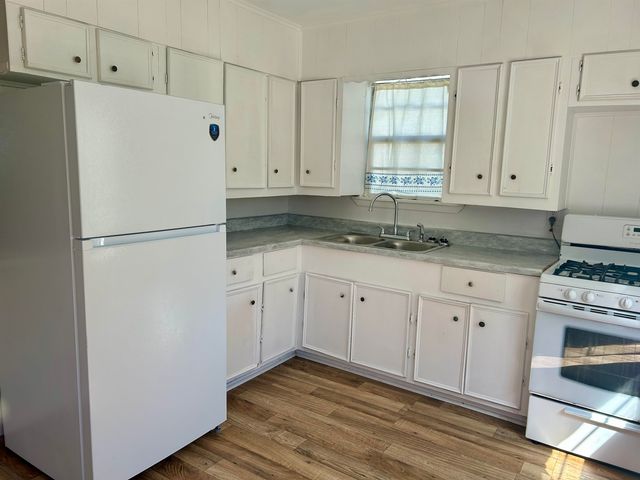 704 WILSON ST, Henderson, TX 75652