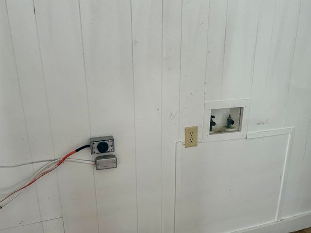 704 WILSON ST, Henderson, TX 75652