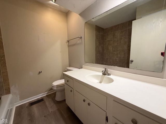 621 Aberdeen Drive, Indianapolis, IN 46241