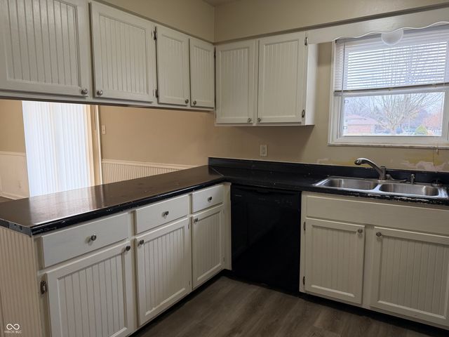 621 Aberdeen Drive, Indianapolis, IN 46241