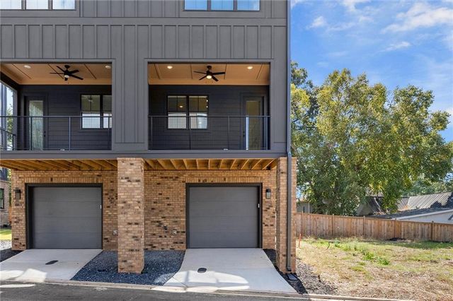 1135 Knight Walk NW, Atlanta, GA 30318