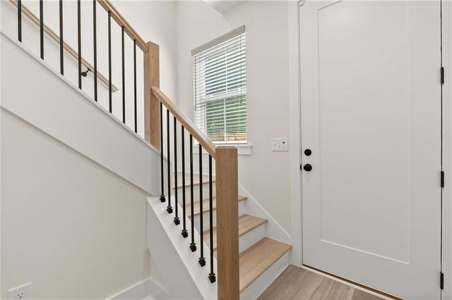 1135 Knight Walk NW, Atlanta, GA 30318