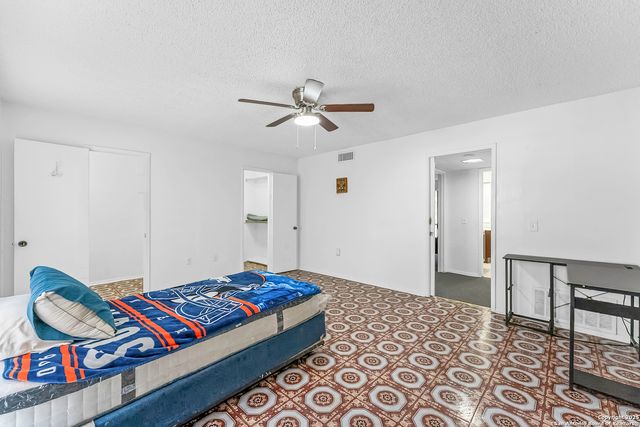 3803 Barrington St Apt 5B, San Antonio, TX 78217