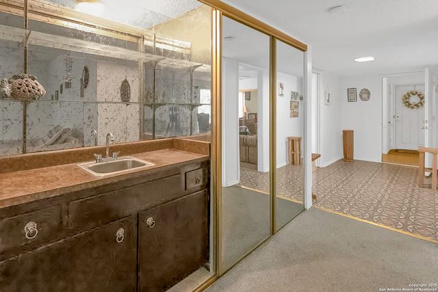 3803 Barrington St Apt 5B, San Antonio, TX 78217