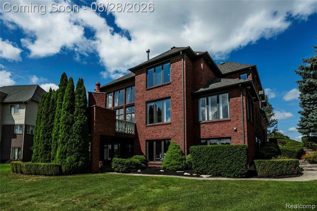 63520 Georgetowne, Washington, MI 48095