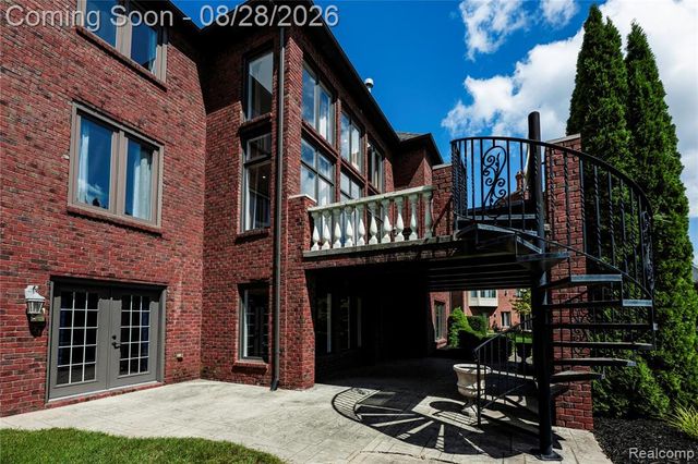 63520 Georgetowne, Washington, MI 48095