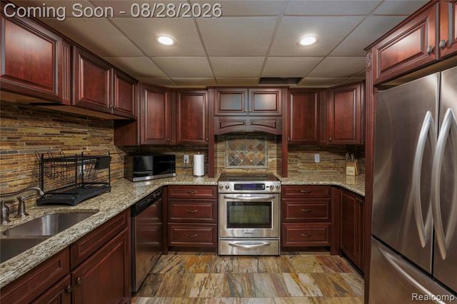 63520 Georgetowne, Washington, MI 48095