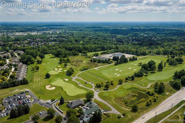 63520 Georgetowne, Washington, MI 48095