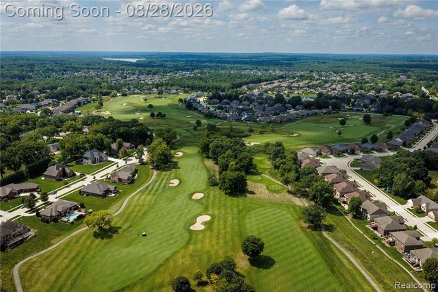 63520 Georgetowne, Washington, MI 48095
