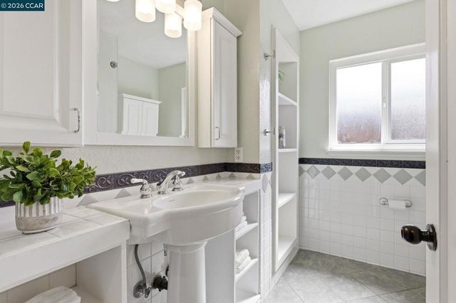 1306 Craig Dr, Concord, CA 94518