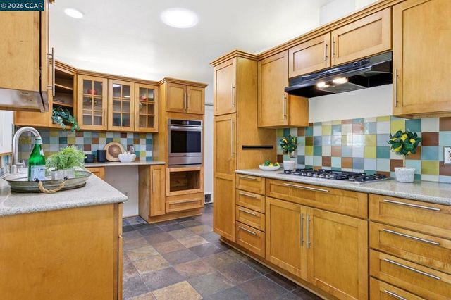 1306 Craig Dr, Concord, CA 94518