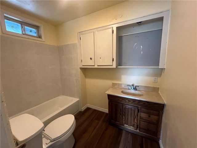 1217 12th St, Corpus Christi, TX 78404