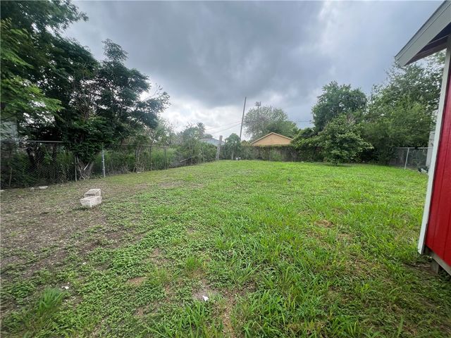 1217 12th St, Corpus Christi, TX 78404