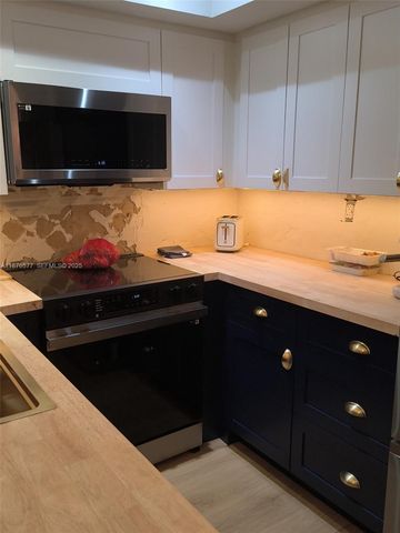 839 NW 13th Avenue, Fort Lauderdale, FL 33311