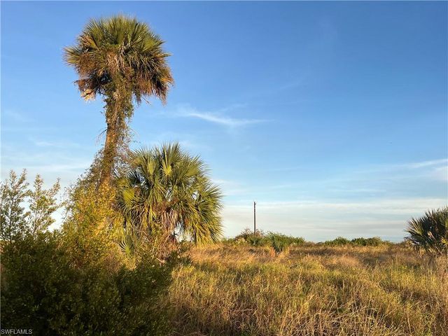 517 Ella Jean PL, Labelle, FL 33935