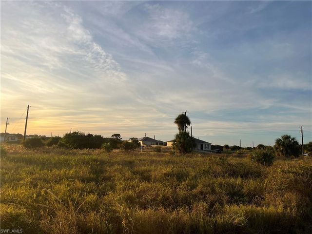 517 Ella Jean PL, Labelle, FL 33935