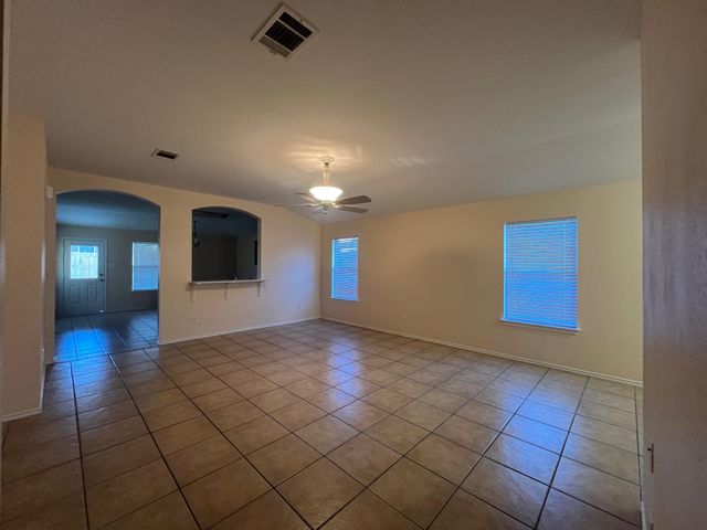 120 Salado DR, Kyle, TX 78640