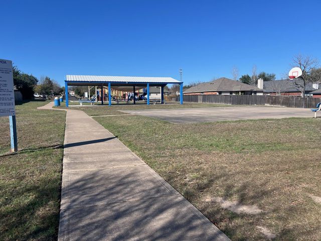 120 Salado DR, Kyle, TX 78640