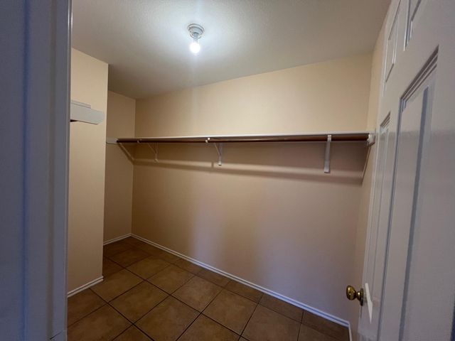 120 Salado DR, Kyle, TX 78640