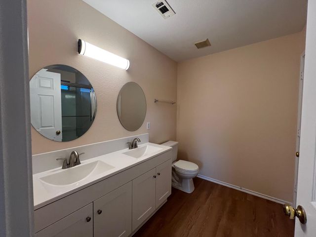 120 Salado DR, Kyle, TX 78640