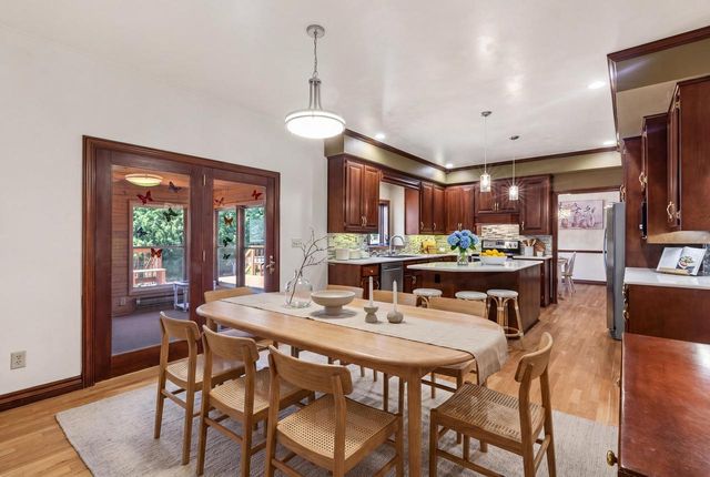1498 PARKWAY DRIVE, Green Bay, WI 54304