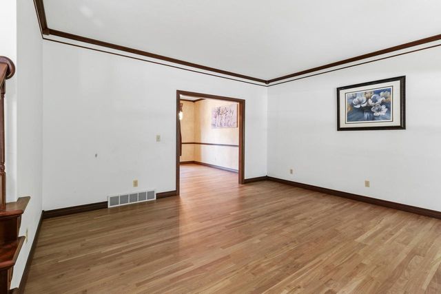 1498 PARKWAY DRIVE, Green Bay, WI 54304