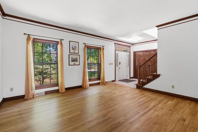 1498 PARKWAY DRIVE, Green Bay, WI 54304