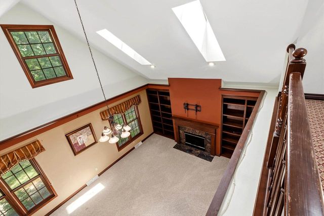 1498 PARKWAY DRIVE, Green Bay, WI 54304