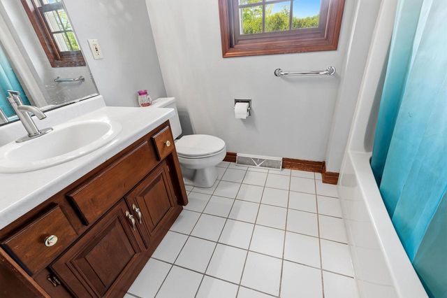 1498 PARKWAY DRIVE, Green Bay, WI 54304