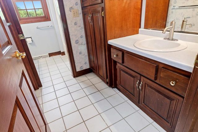 1498 PARKWAY DRIVE, Green Bay, WI 54304