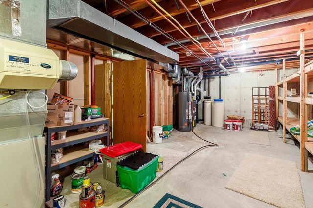 1498 PARKWAY DRIVE, Green Bay, WI 54304