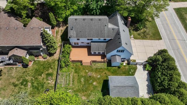 1498 PARKWAY DRIVE, Green Bay, WI 54304
