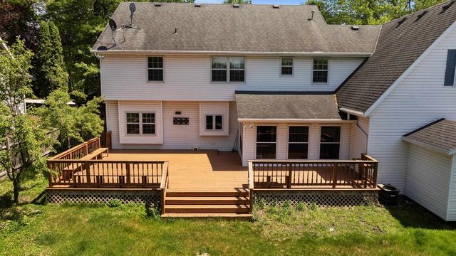 1498 PARKWAY DRIVE, Green Bay, WI 54304