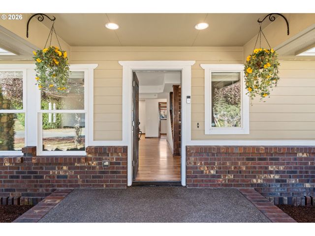 103 W HUMPHREY St, Yacolt, WA 98675