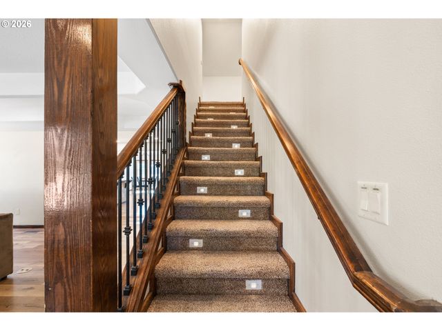 103 W HUMPHREY St, Yacolt, WA 98675